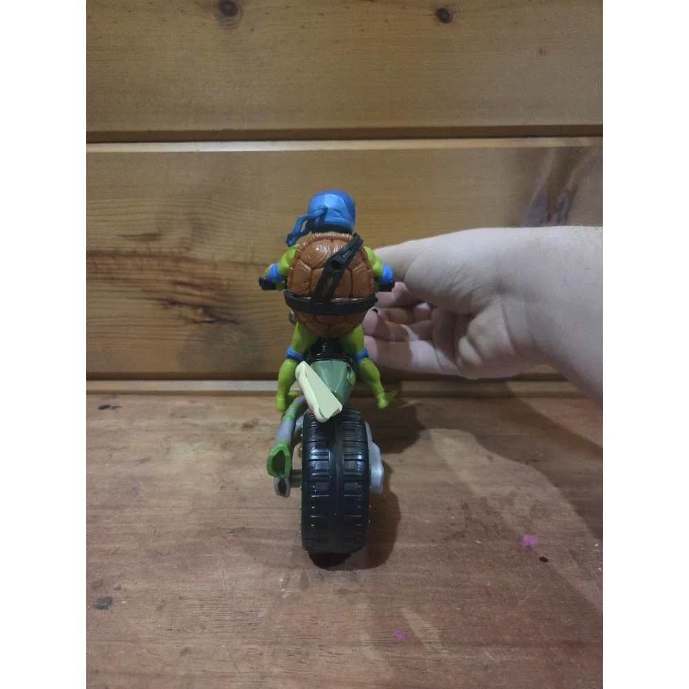 Teenage Mutant Ninja Turtles Mutant Mayhem Ninja Kick Cycle W/ Leonardo ZB3